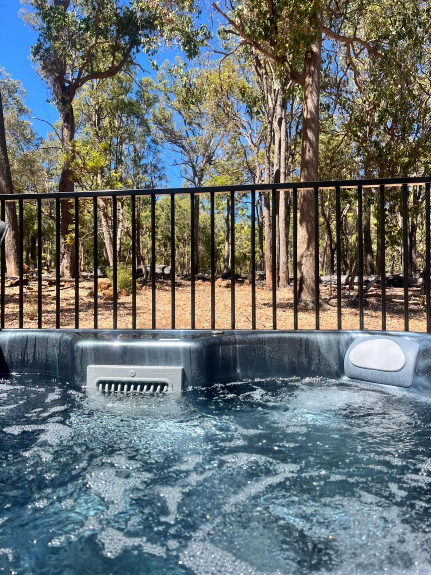 Jarrah Glen Cabins Nannup Exteriör bild