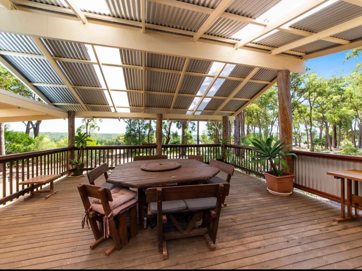 Jarrah Glen Cabins Nannup Rum bild
